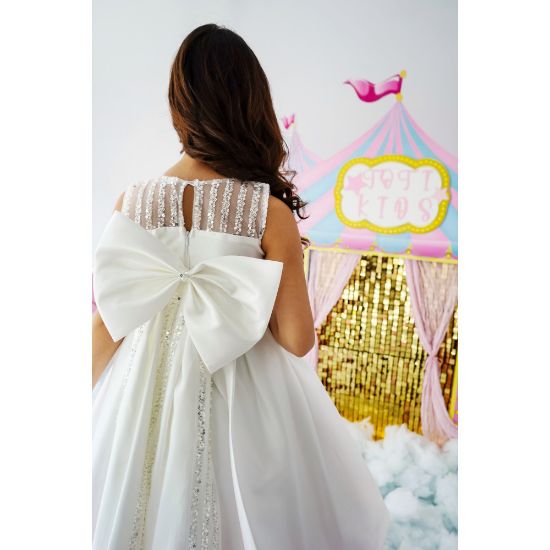 صورة فستان بناتي سهرة إطلالة الأميرات ذيل مرصع وفيونكه من الخلف - M3570